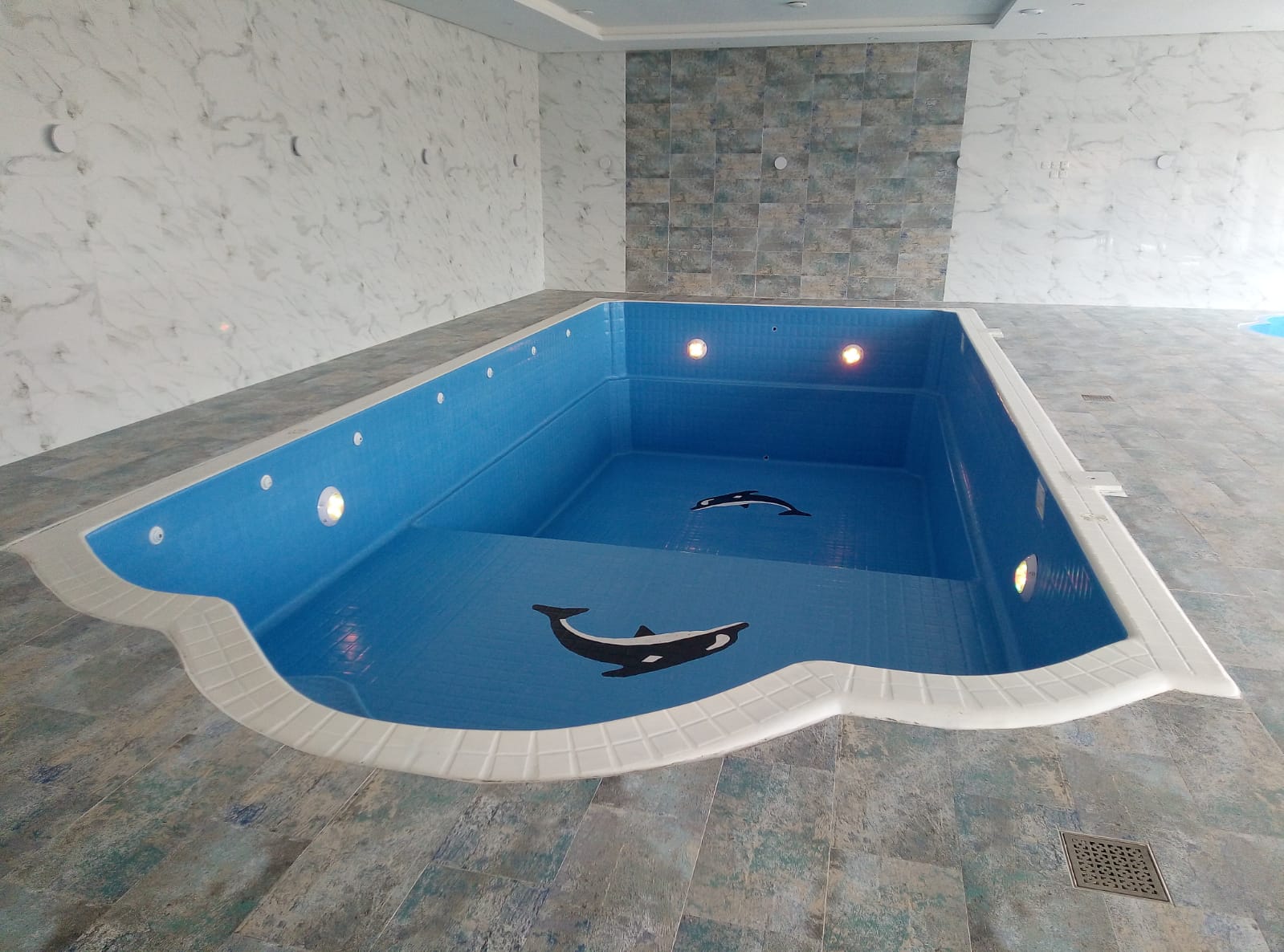 حمامات سباحة فيبر جلاس الكويت